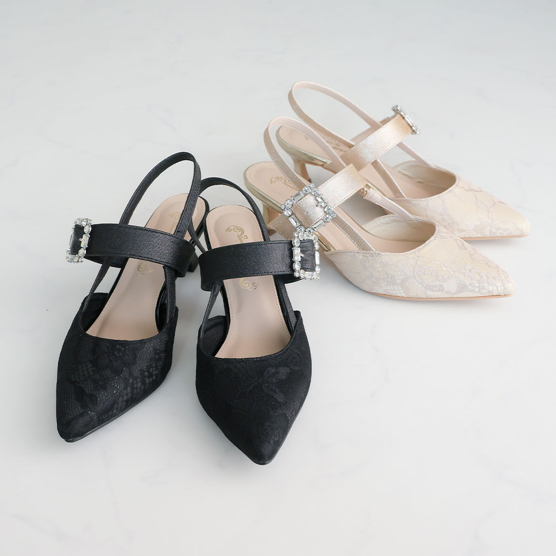 キラキラビジューバックルスリングバックパンプス