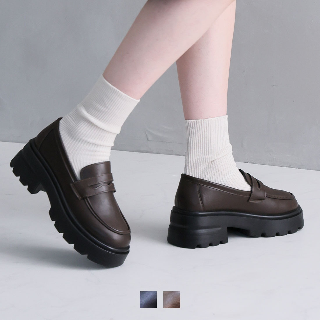 厚底シンプルコインローファー