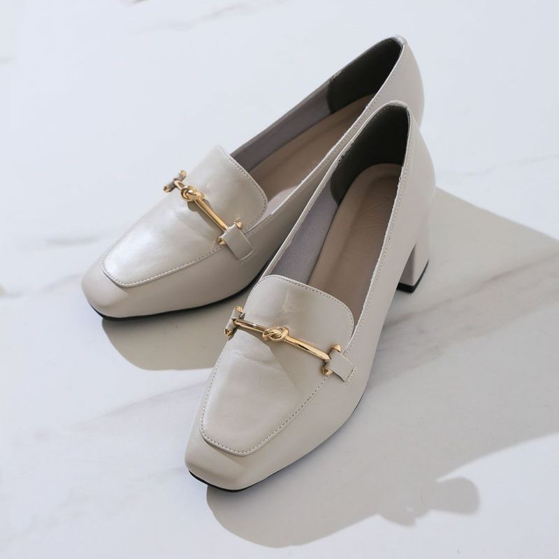 VIVIA ベージュ メッシュ ローファー　パンプス VIVIA ベージュ メッシュ ローファーパンプス